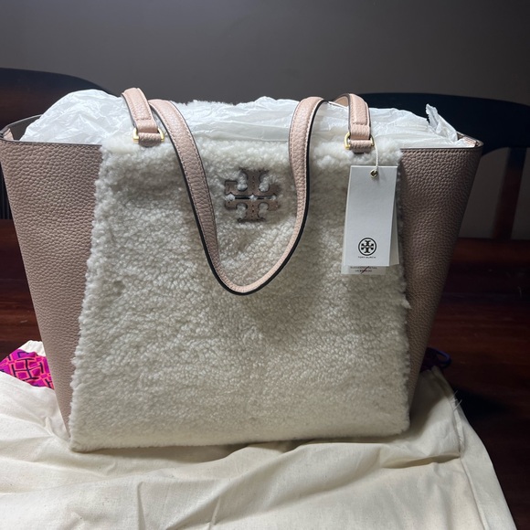Tory Burch McGraw Shearling carryall NEW - Picture 9 of 12